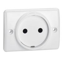 Prise à encastrer pour plinthe 2P 16A 25 250V~ blanc
